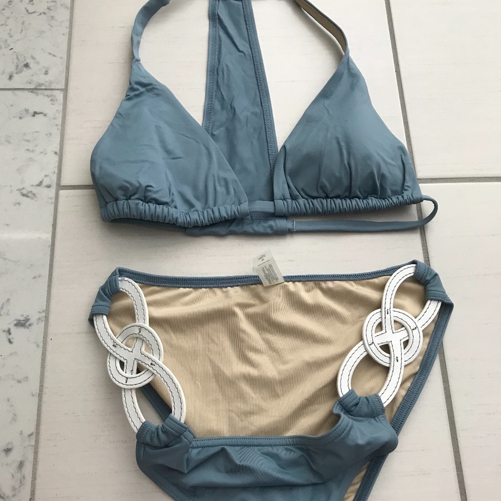 Gorgeous Victoria’s Secret Bikini - Size medium, never worn